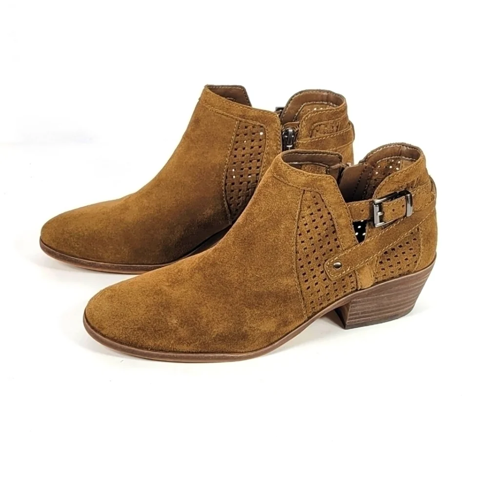 Vince Camuto Suede Booties #349 Size 9.5M